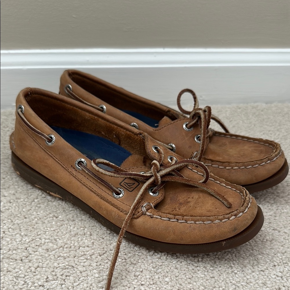 Women’s  Tan SPERRY Boat Shoes